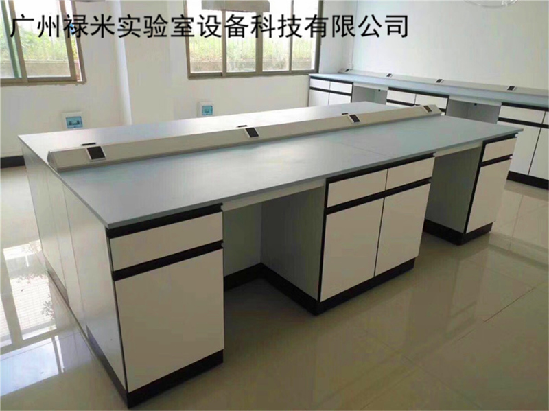 祿米實(shí)驗(yàn)室家具當(dāng)中選擇哪種材質(zhì)實(shí)驗(yàn)臺(tái)比較好？