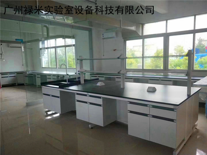 選用三聚氰胺板的實(shí)驗(yàn)臺是否對人體產(chǎn)生危害